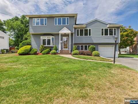 659 Swathmore Lane, Paramus, NJ 07652