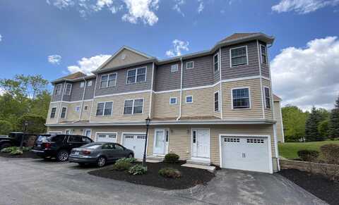 81 N High Street, Derry, NH 03038