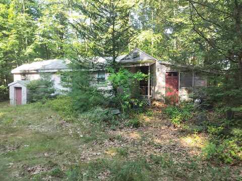 10 Maple Avenue, Newton, NH 03858