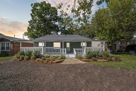 512 W Dallas Street, Broken Arrow, OK 74012