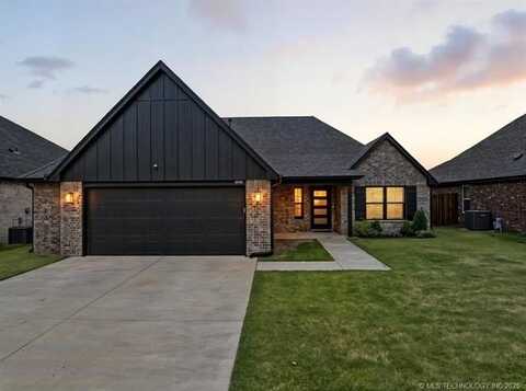 10106 S 228th East Avenue, Broken Arrow, OK 74014