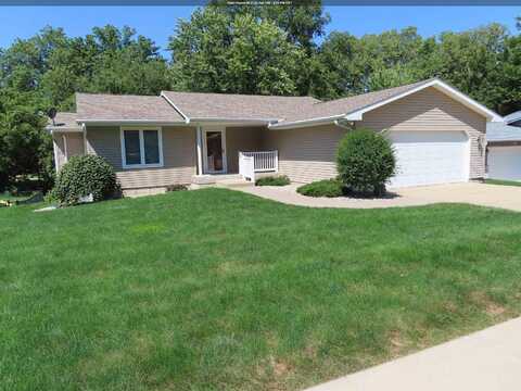 2711 S Royce, Sioux City, IA 51106