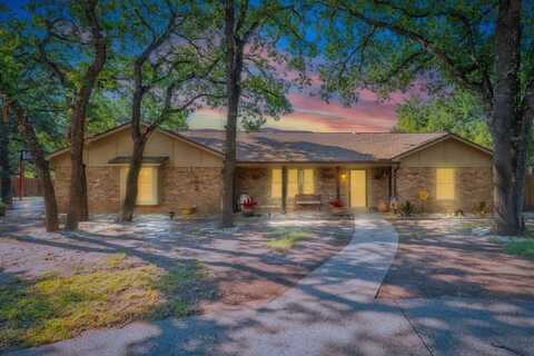 786 Eagle Canyon Drive, China Spring, TX 76633