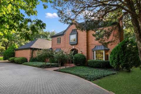 831 Creekwood Circle, Fairview, TX 75069