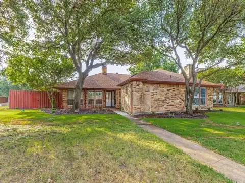 806 Pebblecreek Drive, Garland, TX 75040