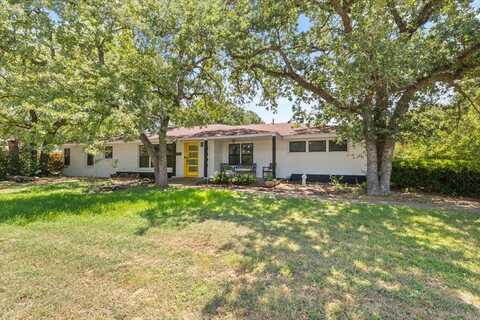 5900 Monterrey Drive, Fort Worth, TX 76112