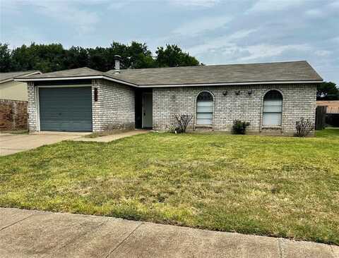 7445 Sandhurst Lane S, North Richland Hills, TX 76182