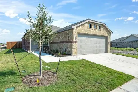 1034 Shady Oaks Drive, Ennis, TX 75119