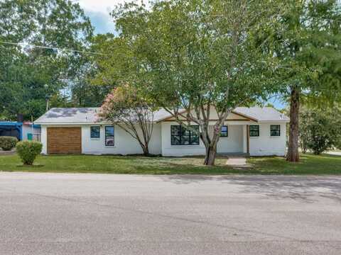 600 S 5th Street, Grandview, TX 76050