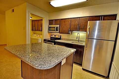 6910 Skillman Street, Dallas, TX 75231