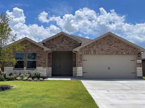 1605 Marsh Street, Cleburne, TX 76033