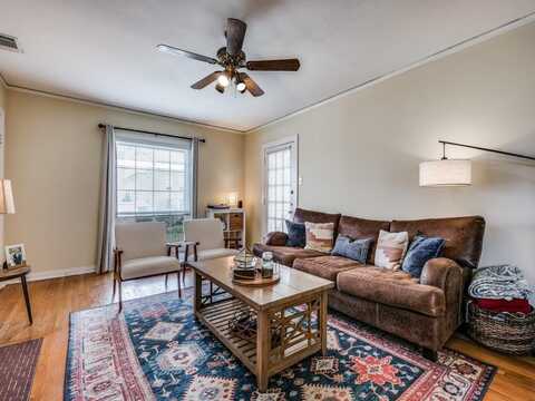 5832 Goodwin Avenue, Dallas, TX 75206