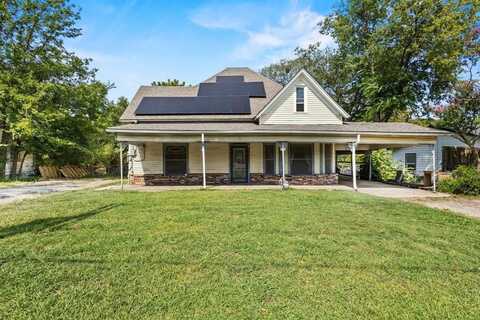 604 S Santa Fe Street, Wolfe City, TX 75496