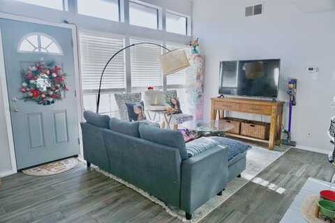 18240 Midway Road, Dallas, TX 75287