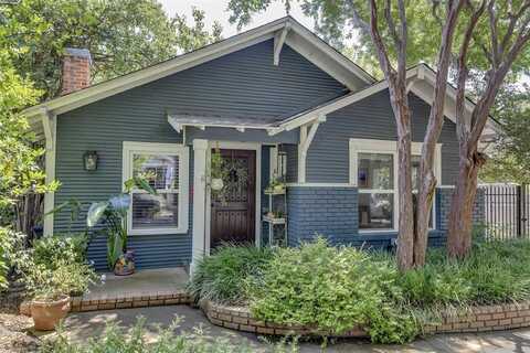 1713 Belle Place, Fort Worth, TX 76107