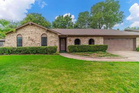 2121 Stonegate Drive N, Bedford, TX 76021