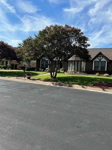 333 Baker Drive, Hurst, TX 76054