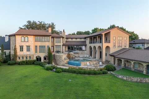8 Meadowlake Drive, Heath, TX 75032