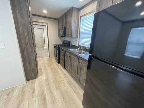 245 Magnolia Pl., Belleville, MI 48111