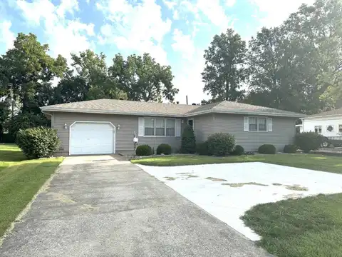 500 E 1st South, Carlinville, IL 62626