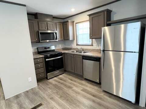 88 Mulberry, Belleville, MI 48111