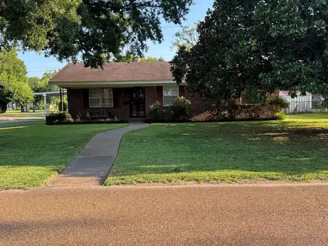 1201 West Jefferson, Greenwood, MS 38930