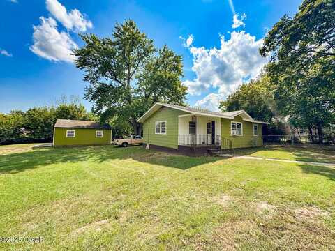117 E Russell Street, Goodman, MO 64843