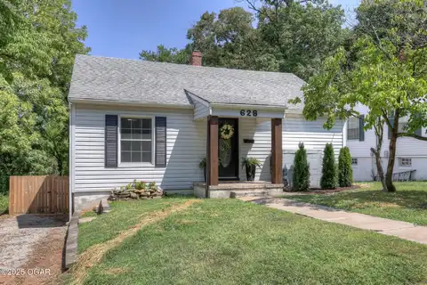 628 Walnut Drive, Neosho, MO 64850