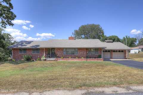 907 Warnall Circle, Seneca, MO 64865