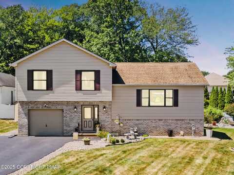 1232 Wade Court W, Stroudsburg, PA 18360