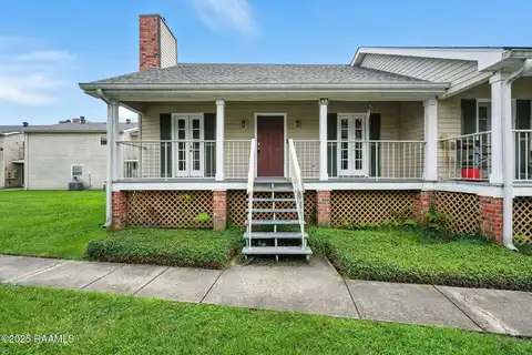 100 Teal Lane, Lafayette, LA 70507