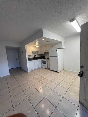 6001 NW 7th St, Margate, FL 33063