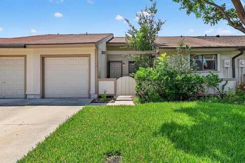 35 Winchmore Ln, Boynton Beach, FL 33426
