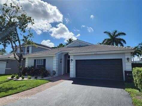 5373 NW 55th Ter, Coconut Creek, FL 33073