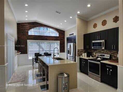 5373 NW 55th Ter, Coconut Creek, FL 33073