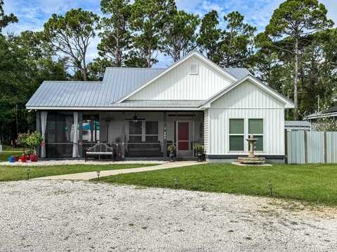 242 15th St, Apalachicola, FL 32320