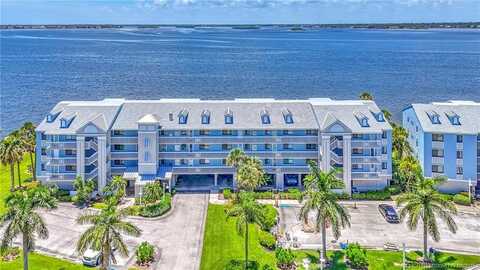 10 NE Plantation Road unit: 101, Stuart, FL 34996