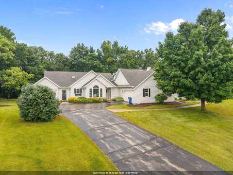 N5383 BUENA VISTA Drive, FOND DU LAC, WI 54937