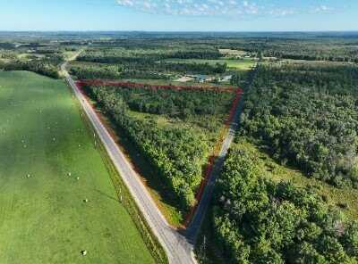 North Center Road, Fairchild, WI 54741