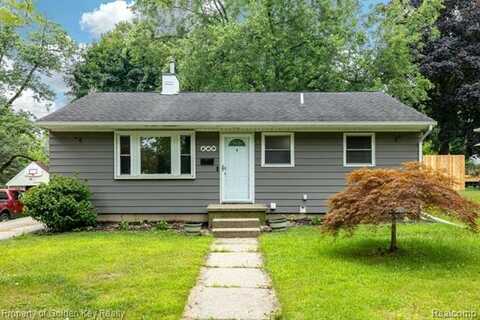 609 W Crane Street, Howell, MI 48843