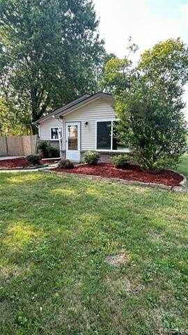 6166 Mulberry Drive, Sterling Heights, MI 48314