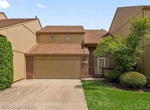 2239 Crystal Drive, Rochester Hills, MI 48309
