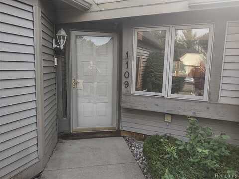 1109 Boulder Court, Lansing, MI 48917
