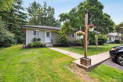 4521 Westbrook Drive, Jackson, MI 49201