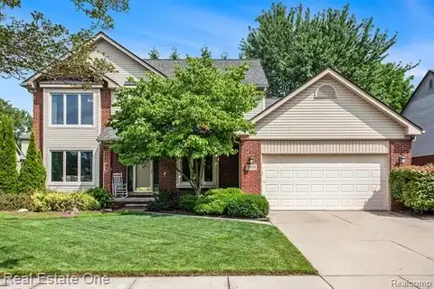 2929 Chippewa Drive, Troy, MI 48085