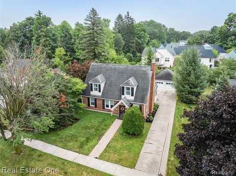 609 N Michigan Avenue, Howell, MI 48843