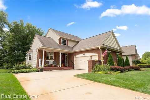 9952 Tioga Trail, Pinckney, MI 48169