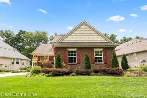 9952 Tioga Trail, Pinckney, MI 48169