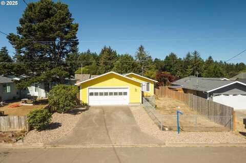 980 AUGUSTINE AVE, Coos Bay, OR 97420