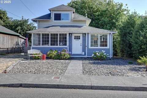 739 11TH AVE, Seaside, OR 97138